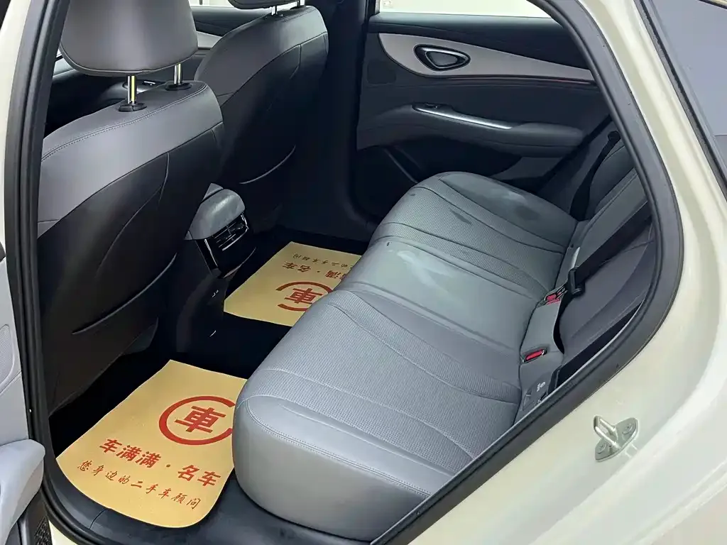 BYD Seal 07 DM-i — фото 10