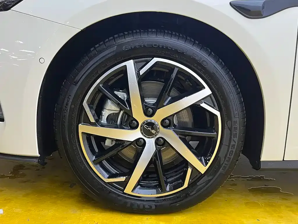 BYD Seal 07 DM-i — фото 4