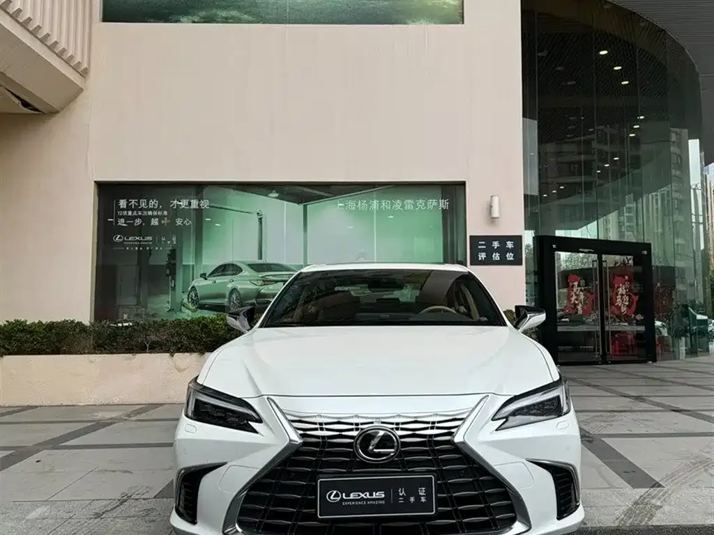 Lexus ES — фото 5