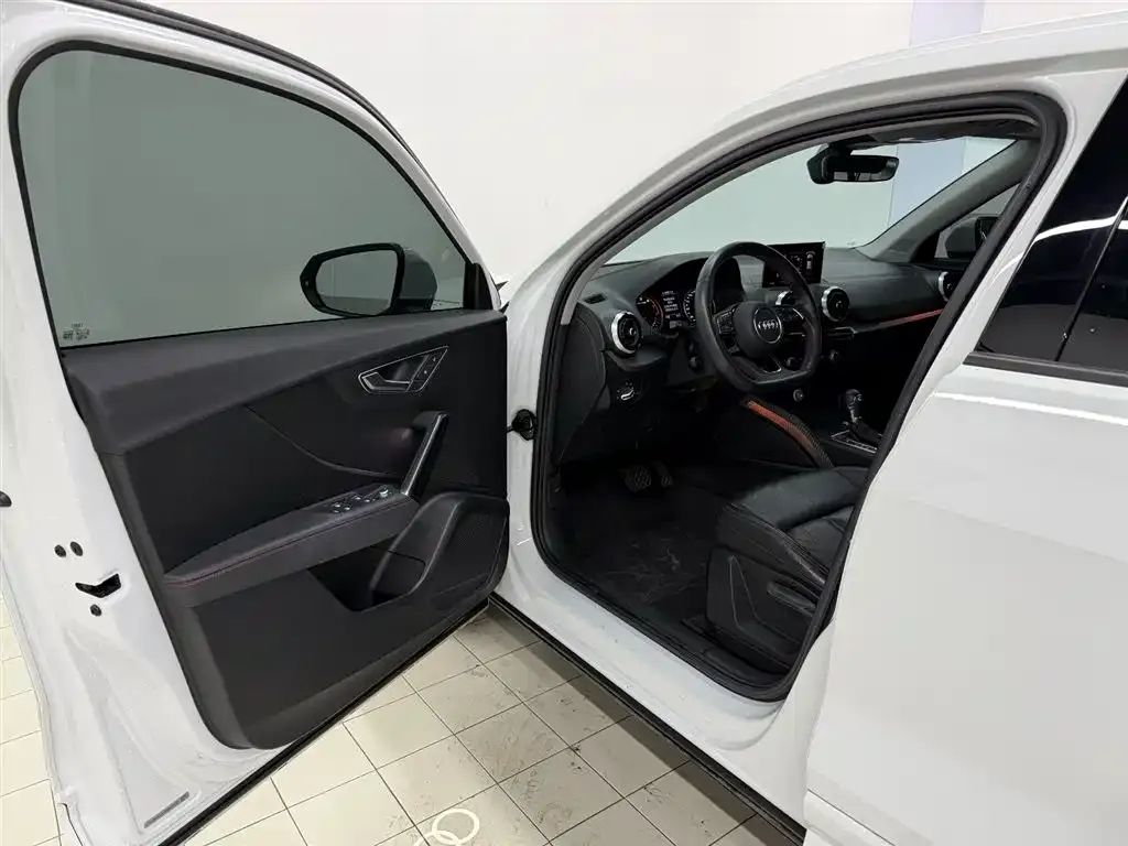 Audi Q2L 2022 из CN, фото 5