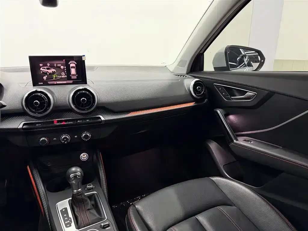 Audi Q2L 2022 из CN, фото 4