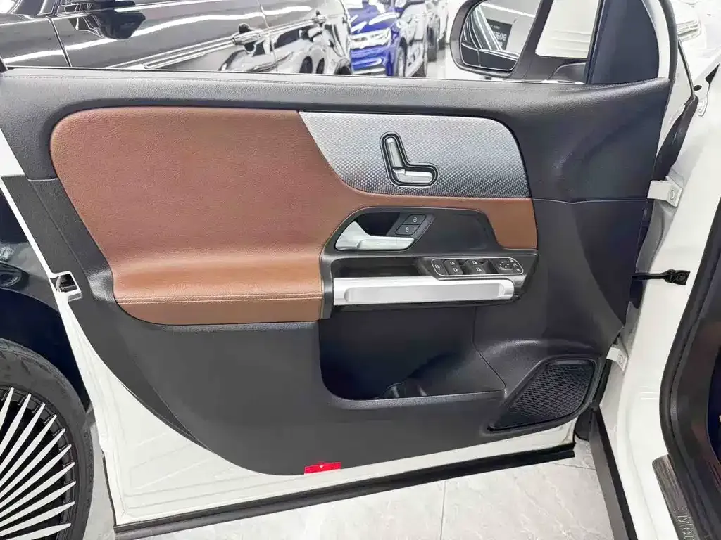 Mercedes-Benz GLB 2023 из CN, фото 2