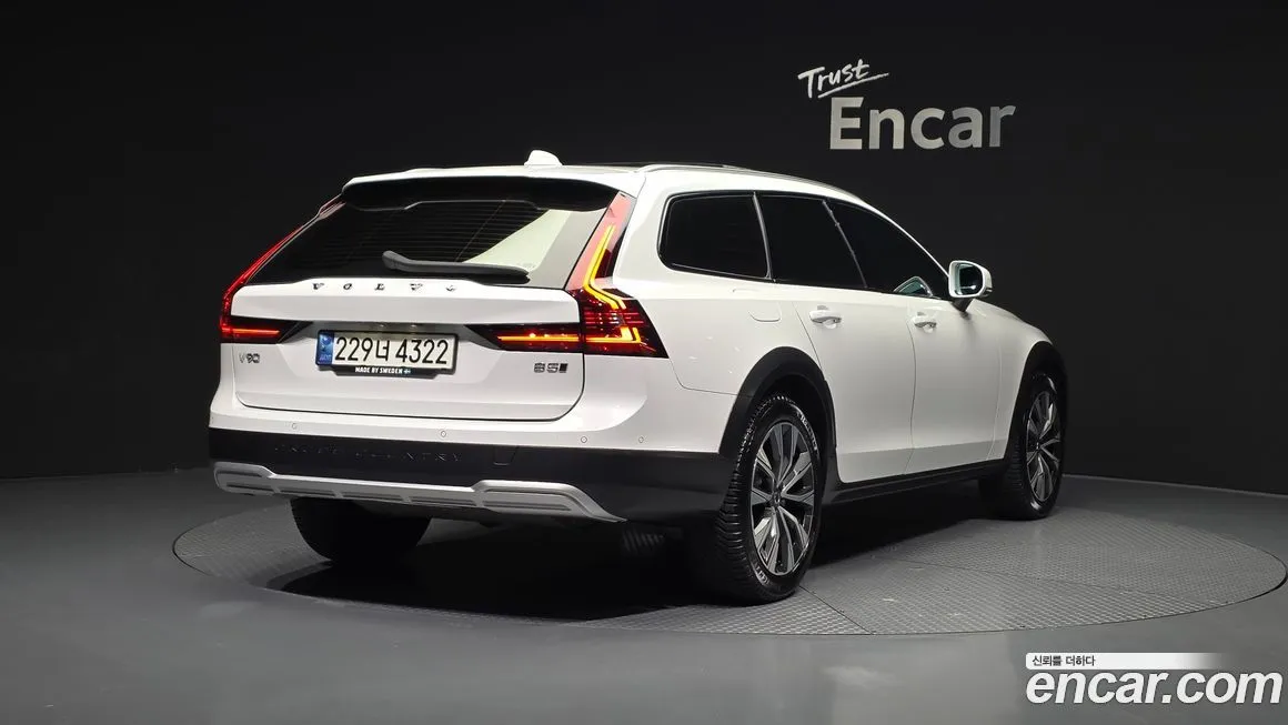 Volvo V90 2021 из KR, фото 4