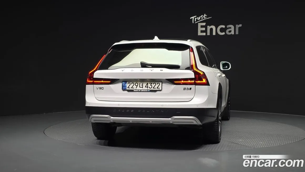 Volvo V90 2021 из KR, фото 7