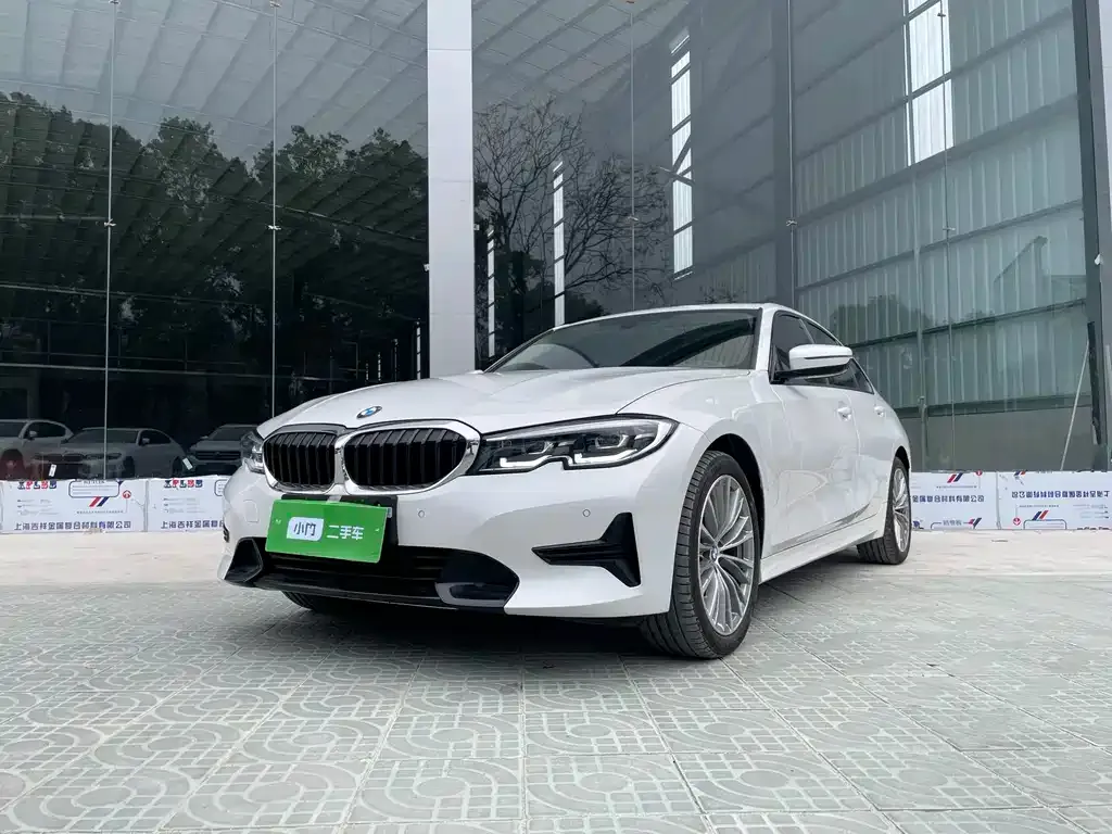 BMW 3 Series — фото 1