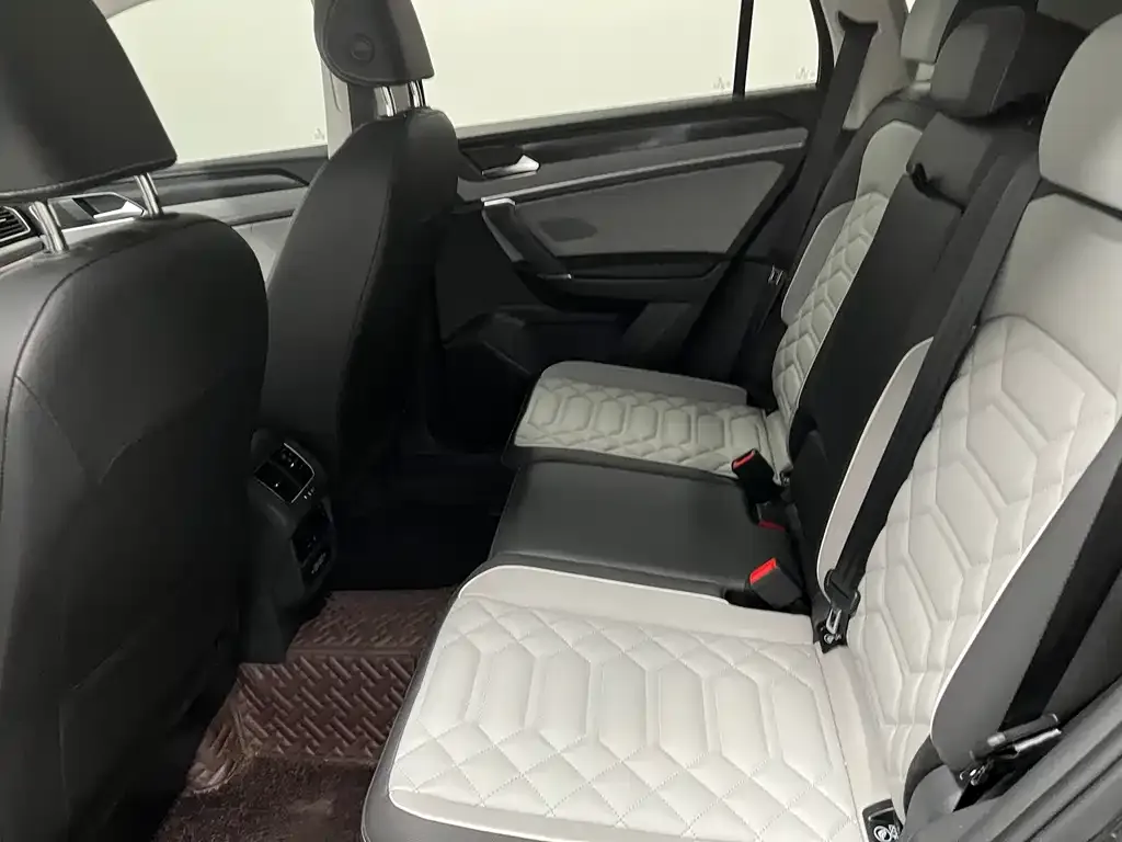 Volkswagen Tayron 2022 из CN, фото 3