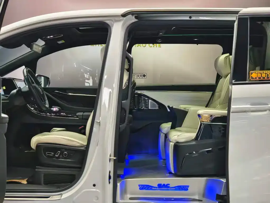 GAC Motor Trumpchi M8 — фото 8