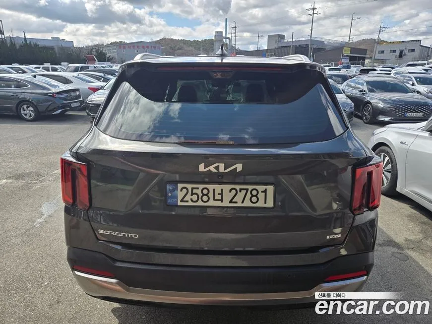 Kia Sorento — фото 9
