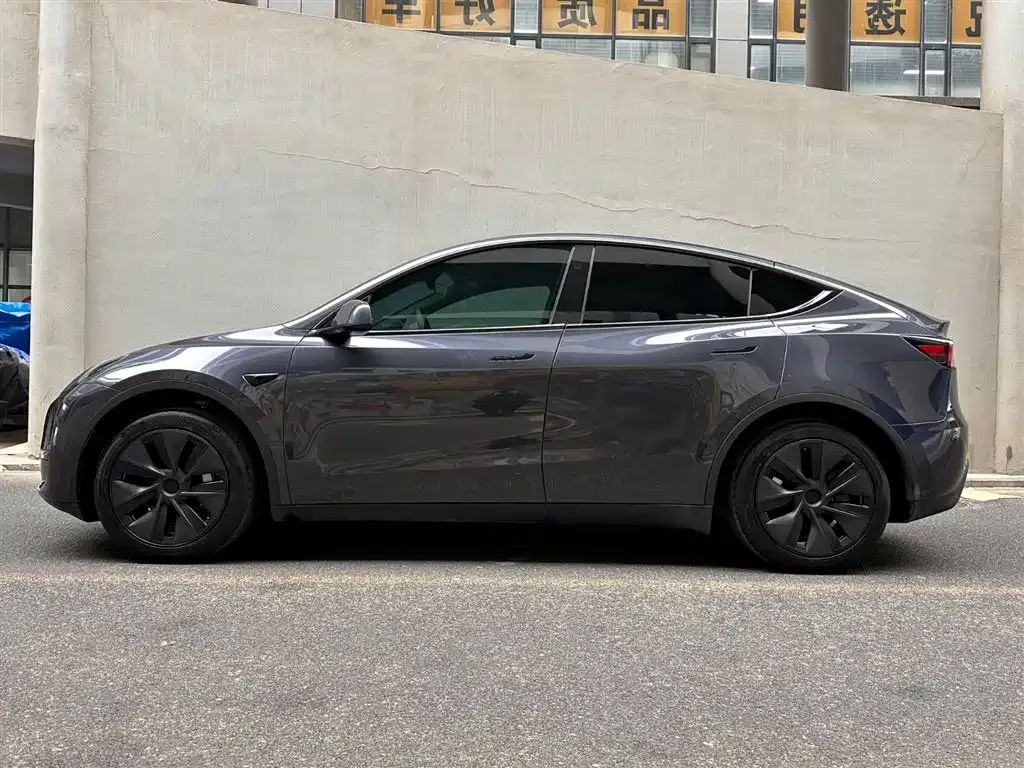 Tesla Model Y 2024 из CN, фото 10