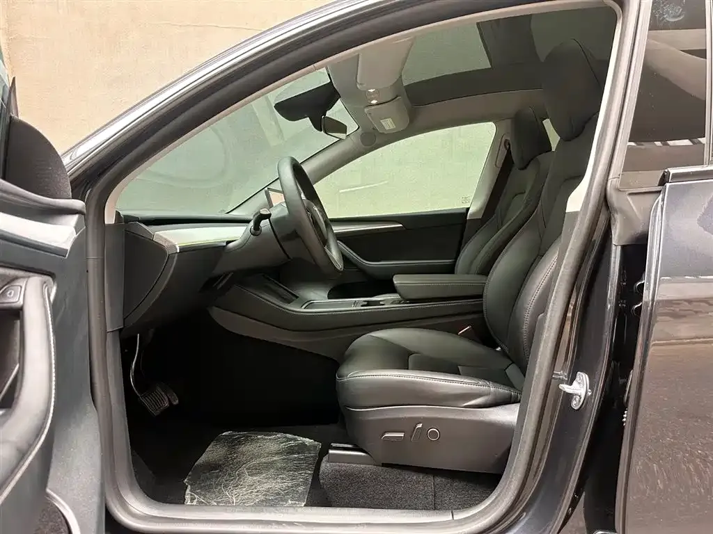 Tesla Model Y 2024 из CN, фото 6