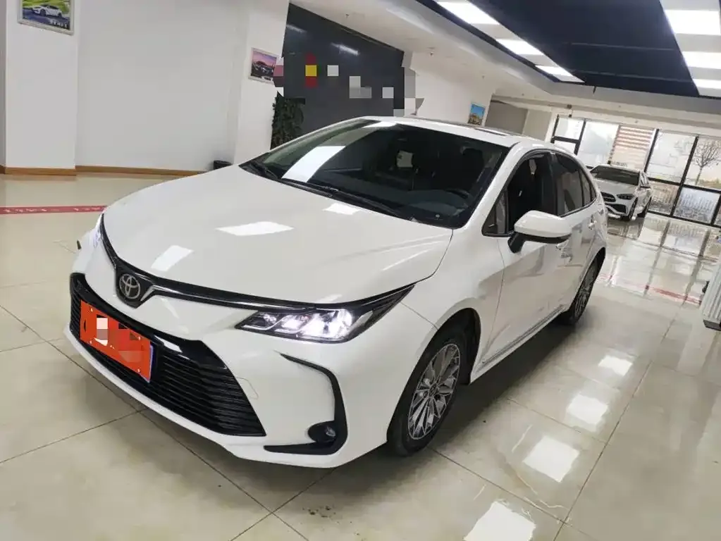 Toyota Corolla 2022 из CN, фото 1
