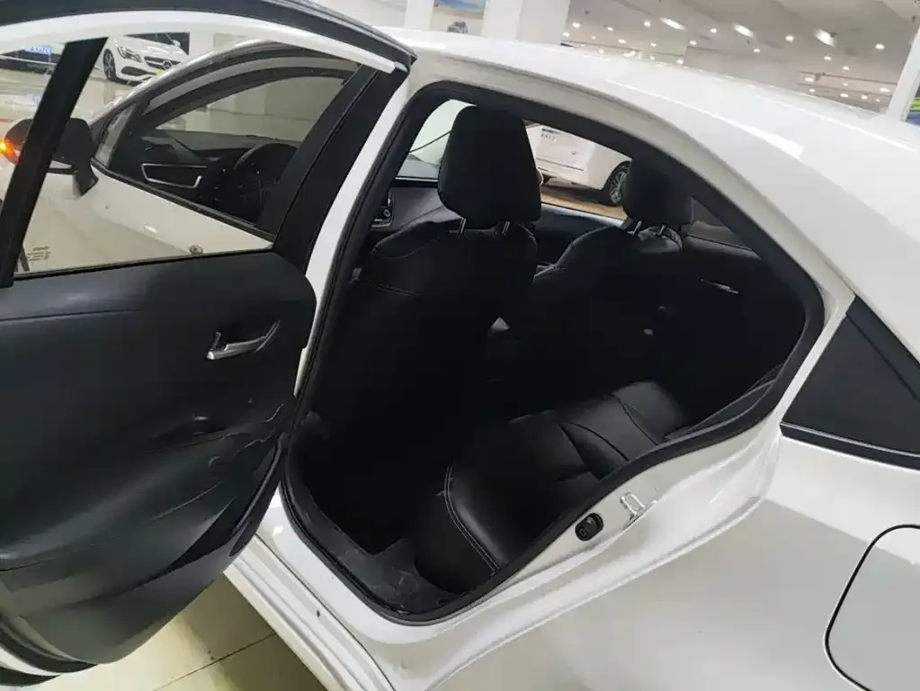 Toyota Corolla 2022 из CN, фото 2