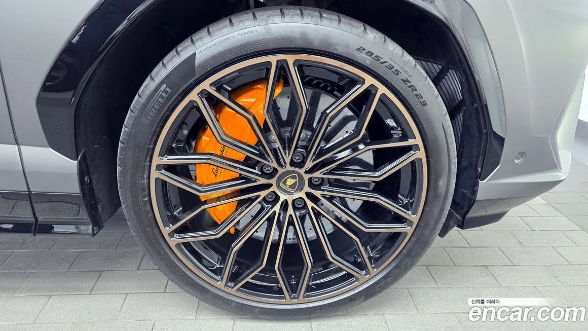 Lamborghini Urus 2025 из KR, фото 9