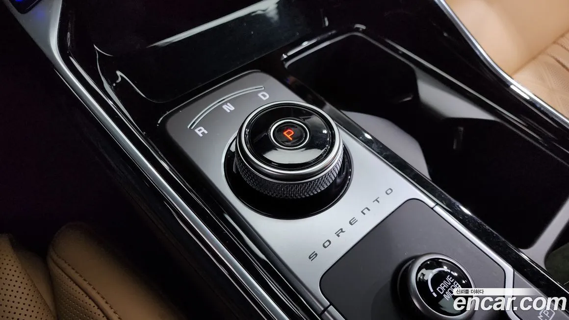 Kia Sorento — фото 8