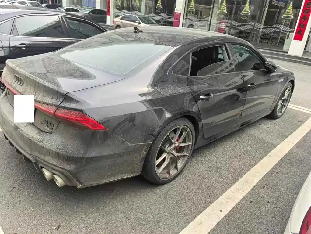 Audi A7L 2024 из CN, фото 6