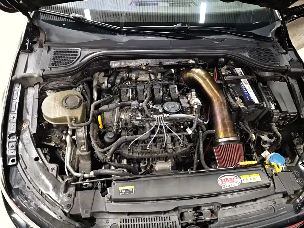 Volkswagen Golf GTI — фото 8