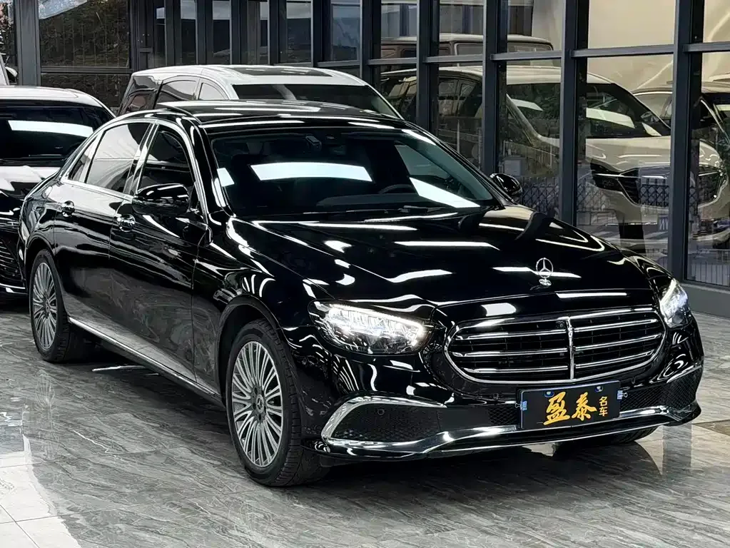 Mercedes-Benz E-Class — фото 10