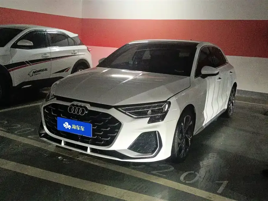 Audi A3 2024 из CN, фото 1