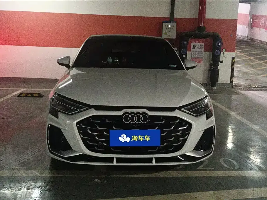 Audi A3 2024 из CN, фото 2