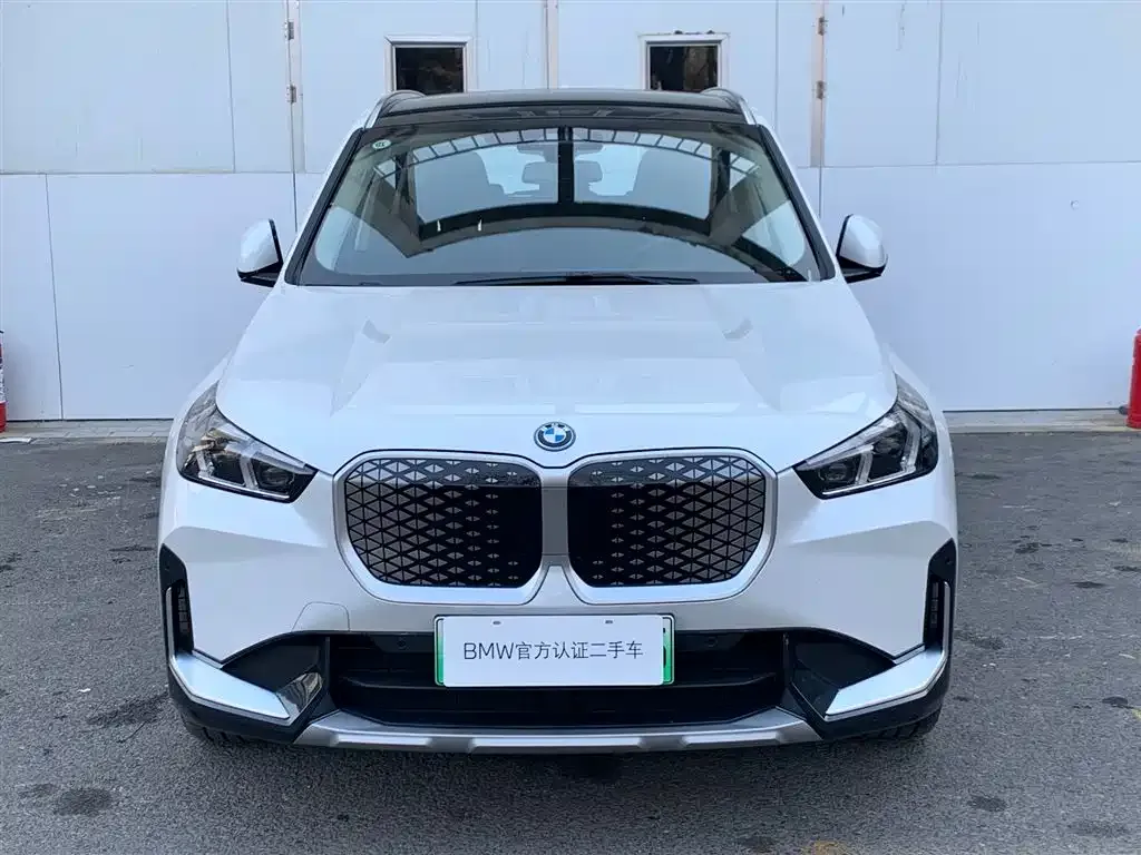 BMW iX1 2025 из CN, фото 8