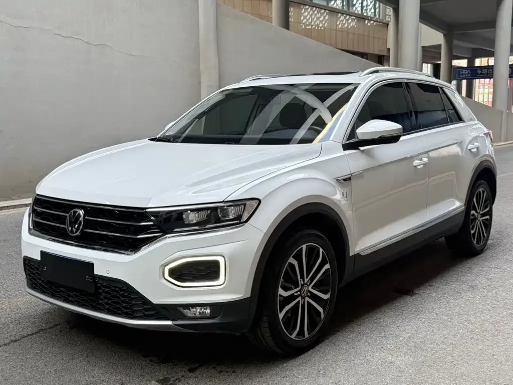 Volkswagen T-Roc — фото 1