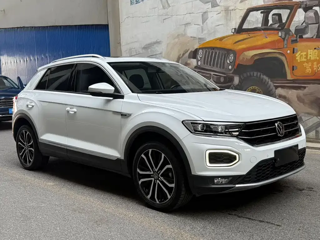 Volkswagen T-Roc — фото 7