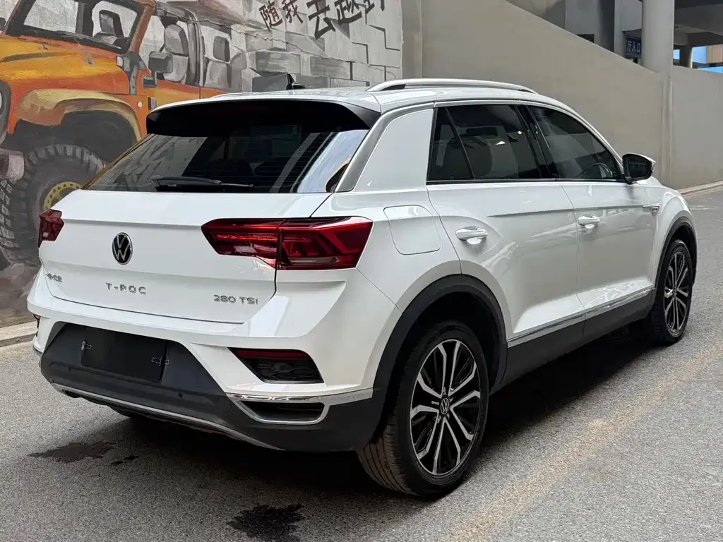 Volkswagen T-Roc — фото 5
