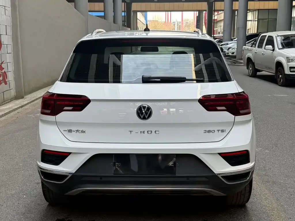 Volkswagen T-Roc — фото 3