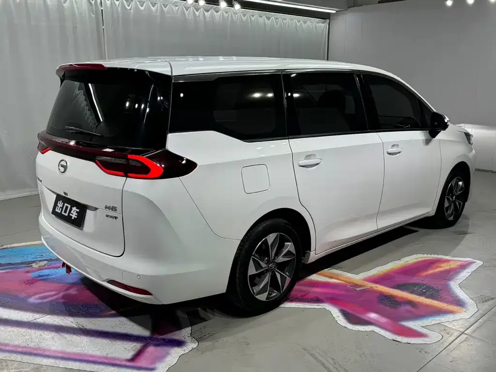 GAC Motor Trumpchi M6 — фото 10