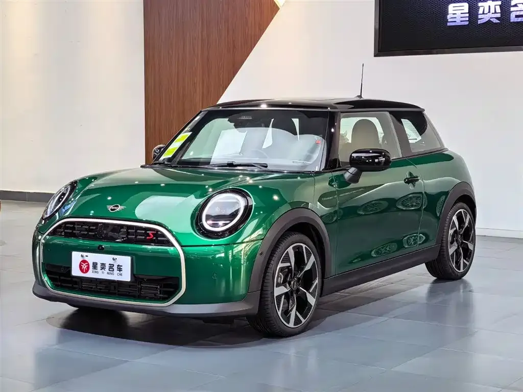 MINI Cooper (3-door) — фото 1