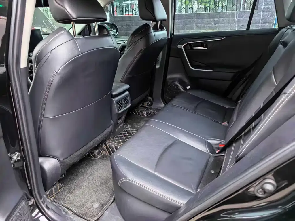 Toyota Wildlander 2022 из CN, фото 5