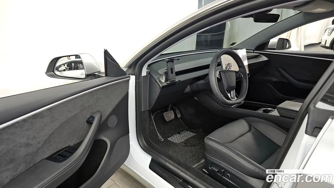 Tesla Model 3 2024 из KR, фото 10