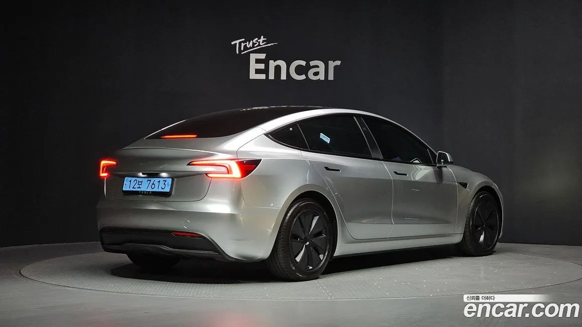 Tesla Model 3 2024 из KR, фото 5