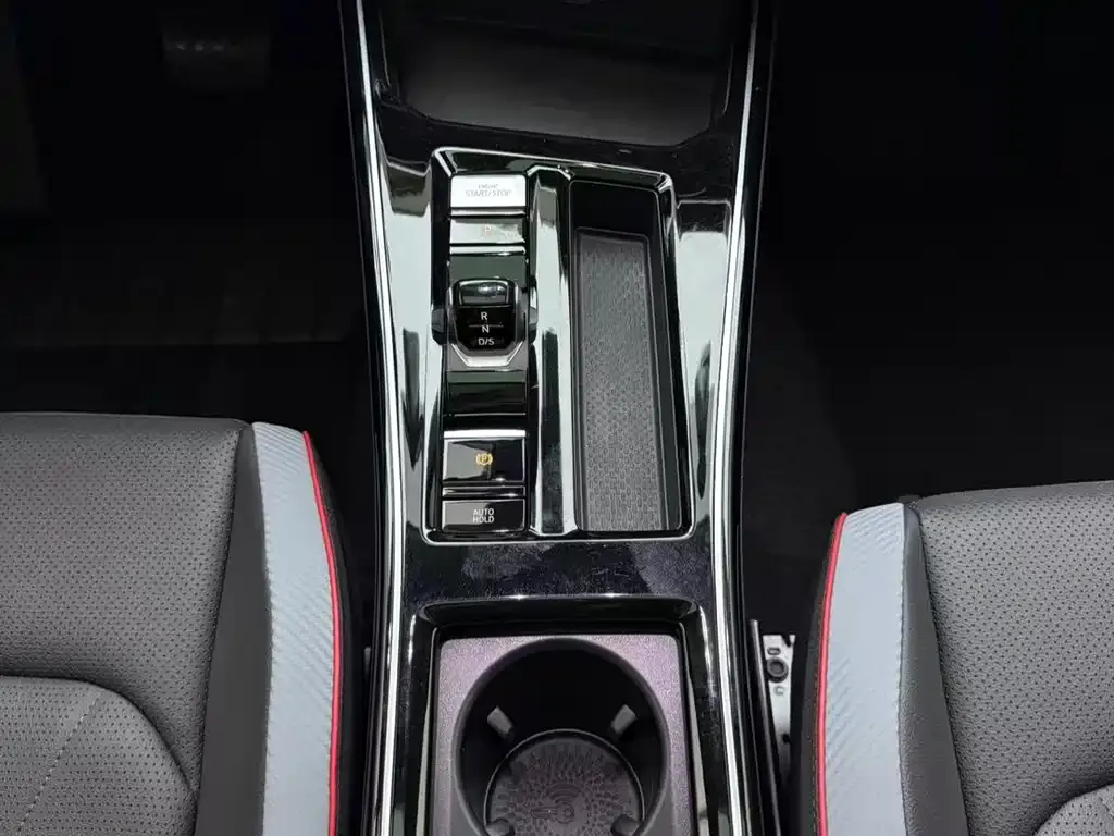 Volkswagen Lamando 2023 из CN, фото 10