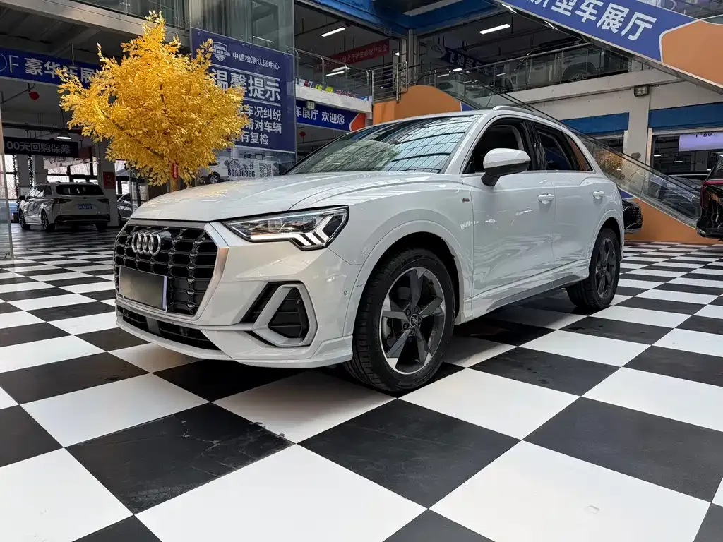 Audi Q3 2021 из CN, фото 1