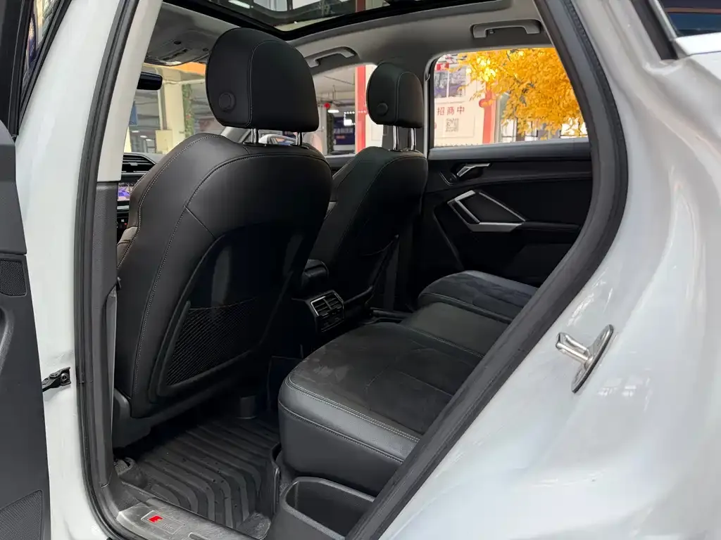 Audi Q3 2021 из CN, фото 5