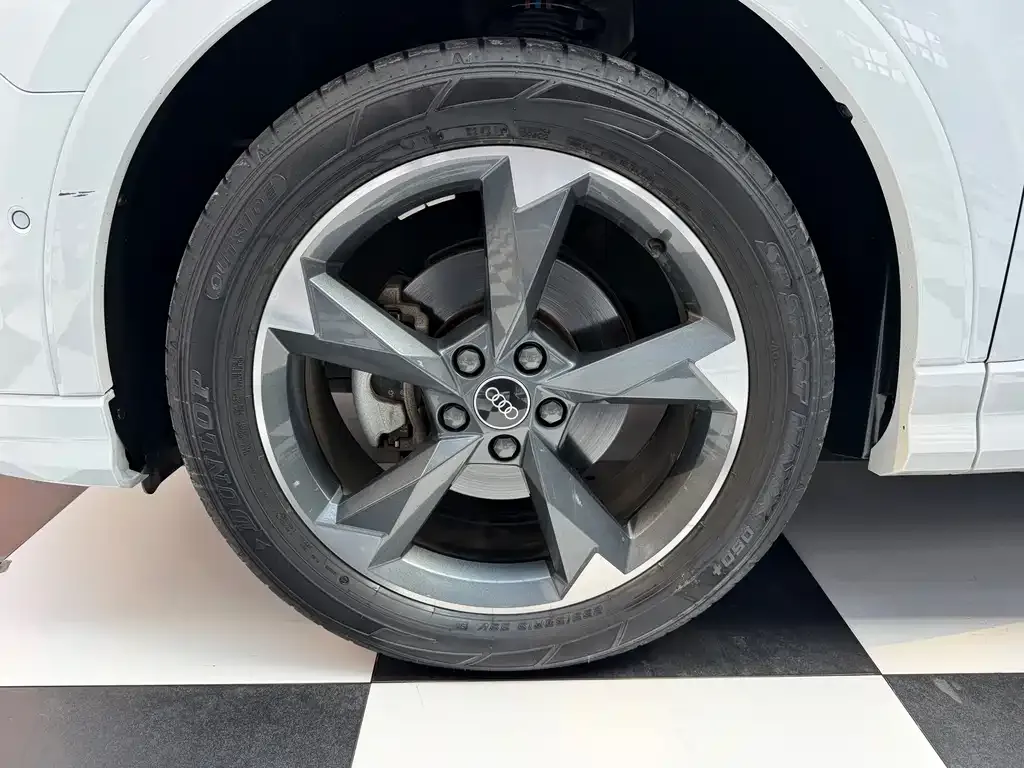 Audi Q3 2021 из CN, фото 2