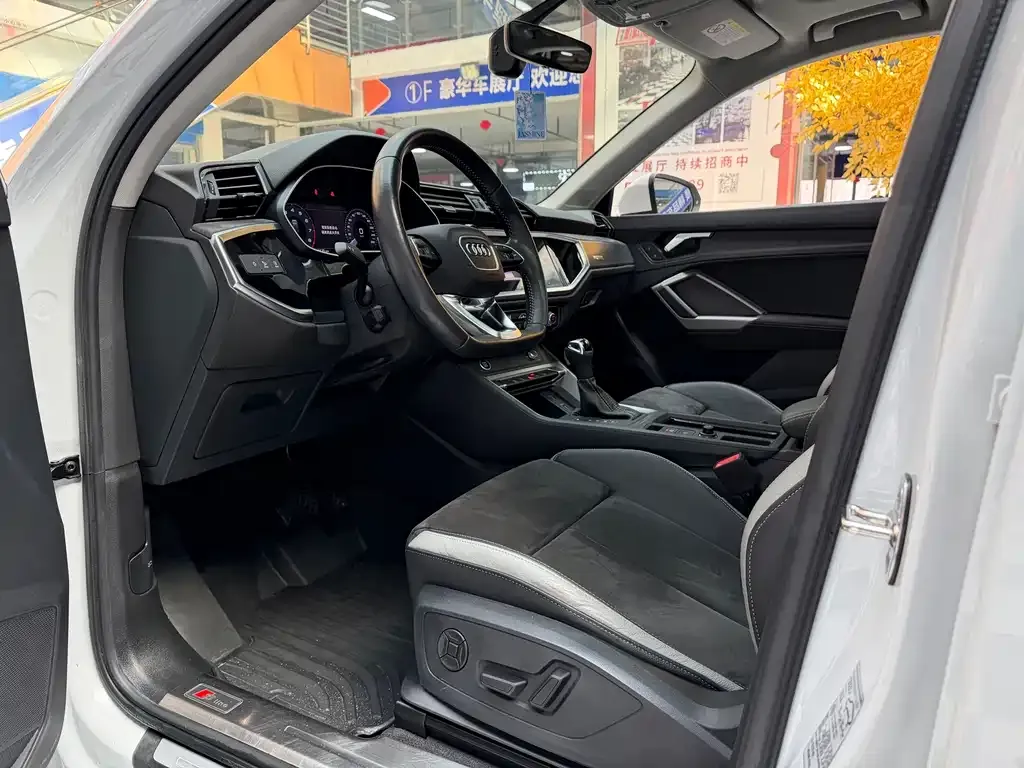 Audi Q3 2021 из CN, фото 4