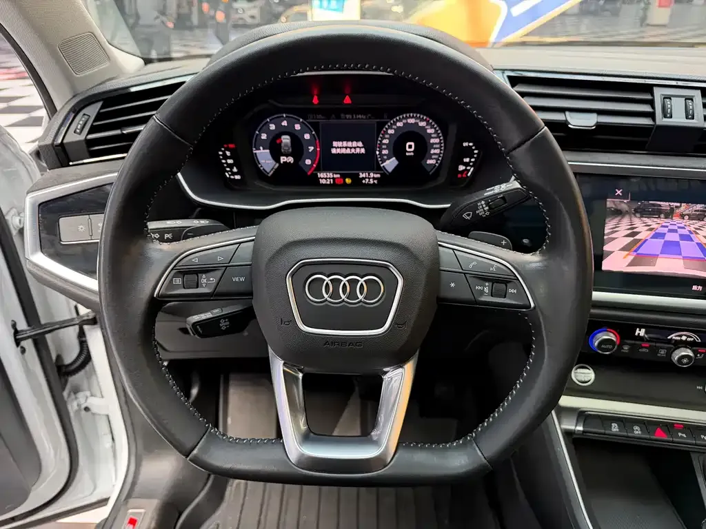 Audi Q3 2021 из CN, фото 10