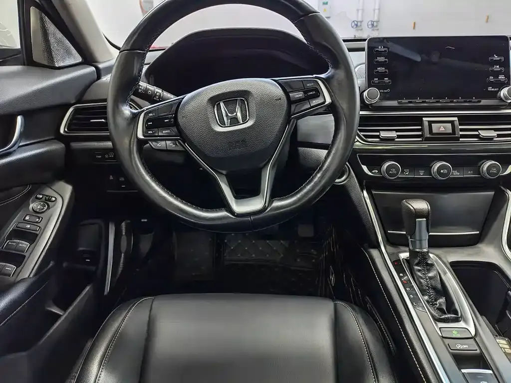 Honda Inspire — фото 10