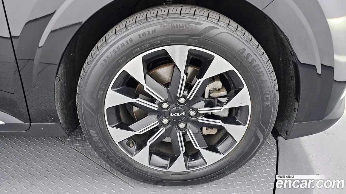 Kia Carnival — фото 3