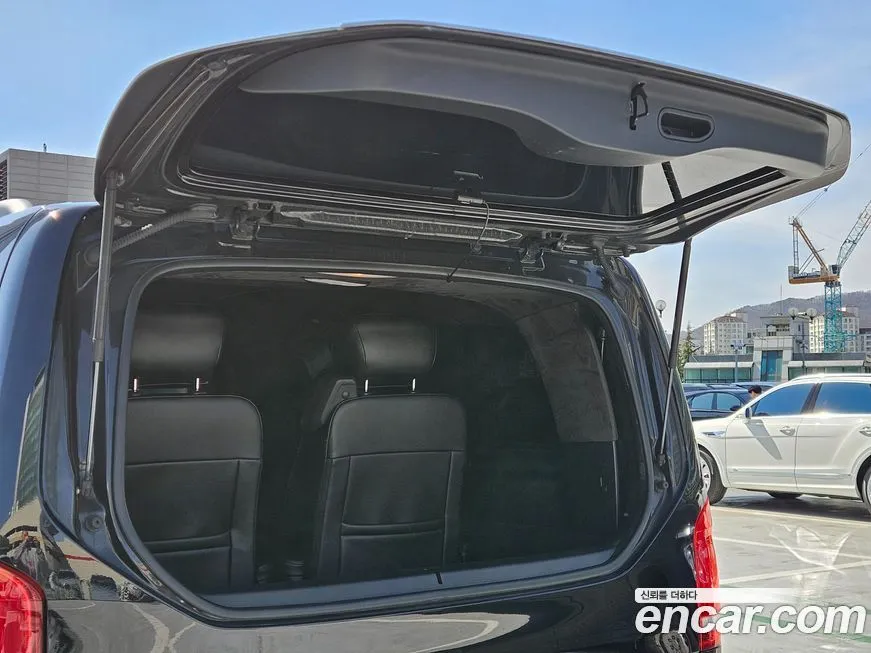 Mercedes-Benz V-Class 2022 из KR, фото 4
