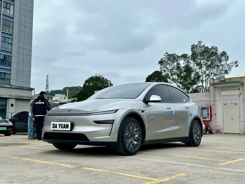 Tesla Model Y L 2025 из CN, фото 1