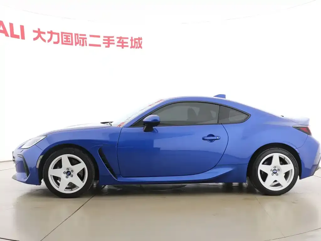 Subaru BRZ 2022 из CN, фото 2