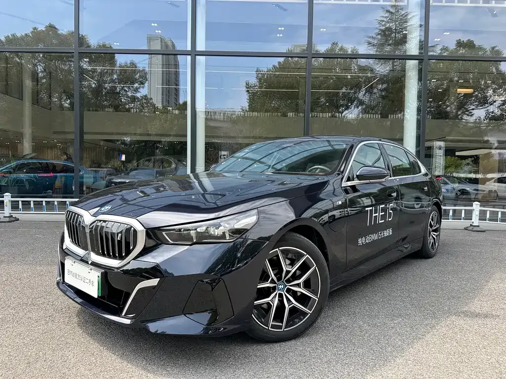 BMW i5 — фото 1