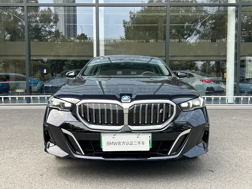 BMW i5 — фото 6