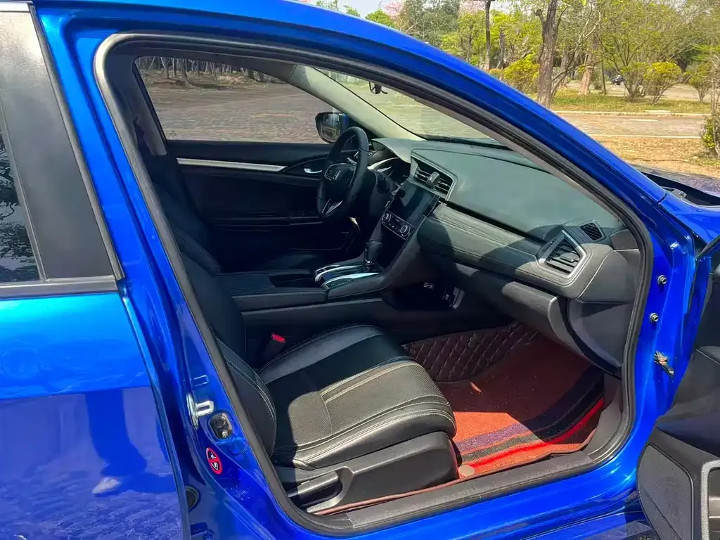 Honda Civic — фото 8