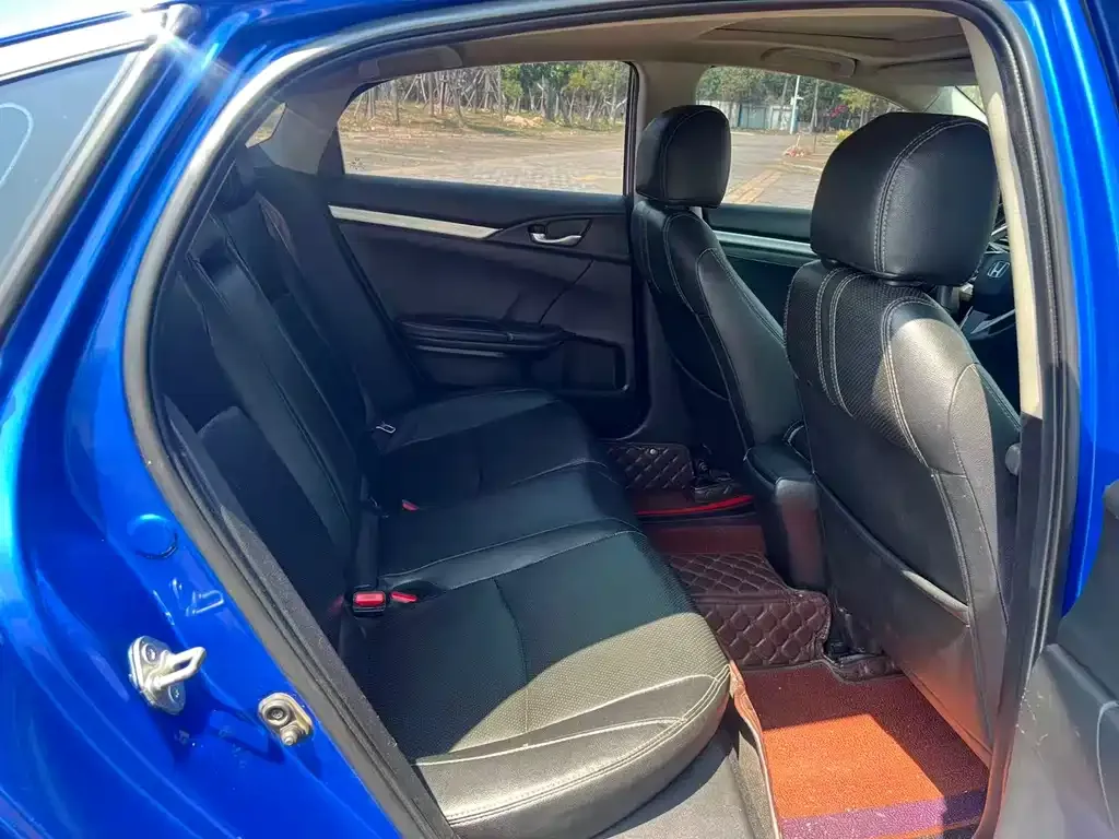 Honda Civic — фото 7