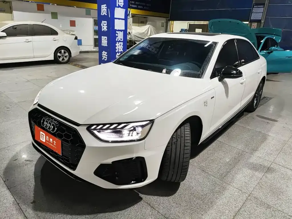 Audi A4L 2022 из CN, фото 1