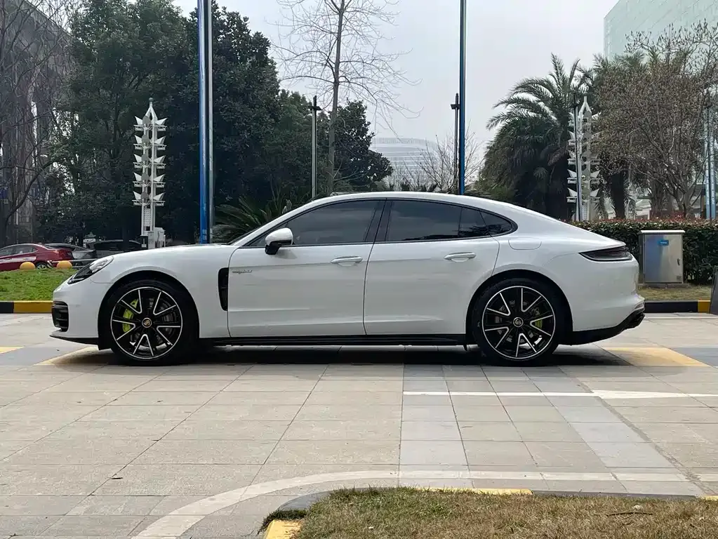 Porsche Panamera Hybrid — фото 8